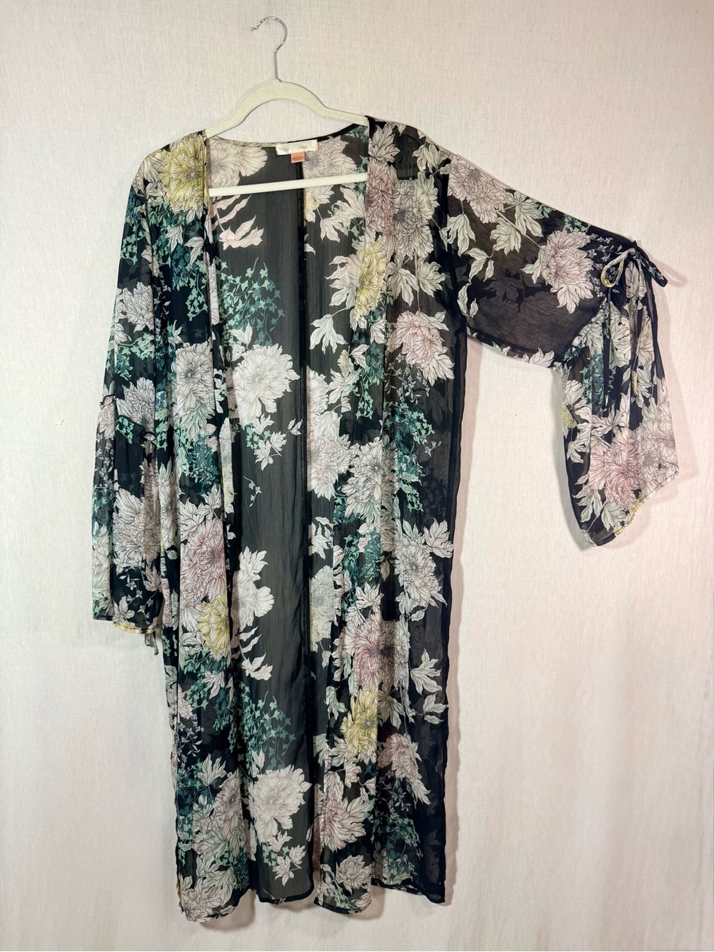 Band of Gypsies L Black Sheer Floral Kimono Robe with Pastel Blooms